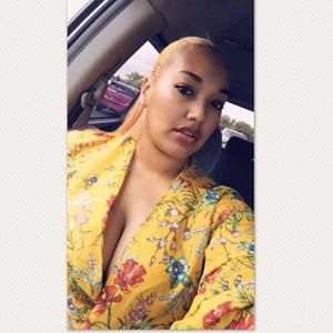 Meet your Posher, Lorisa